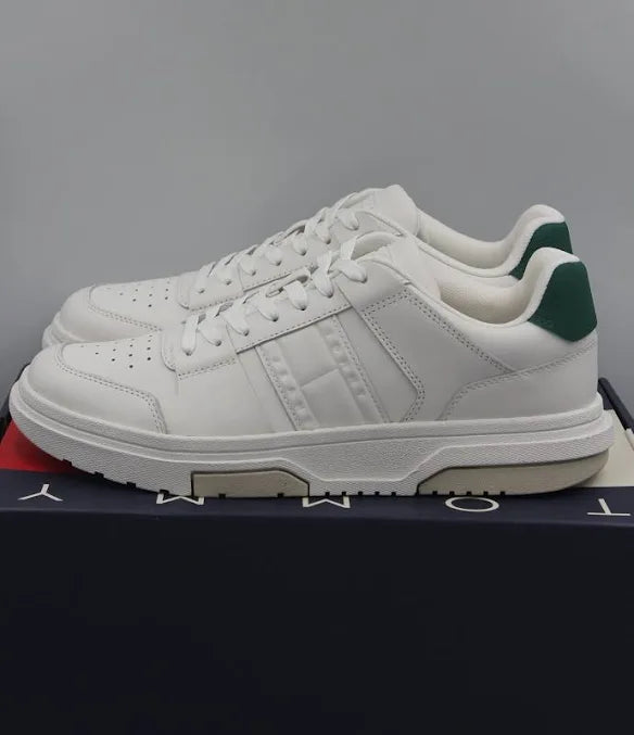 Tommy Jeans The Brooklyn LEather Footlocker Trainers White Green. Tommy Hilfiger. White. Trainers.